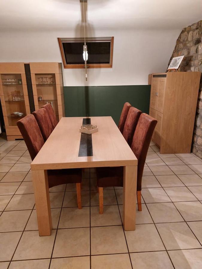 Aux Trois Petits Cochons Διαμέρισμα Hotton Εξωτερικό φωτογραφία
