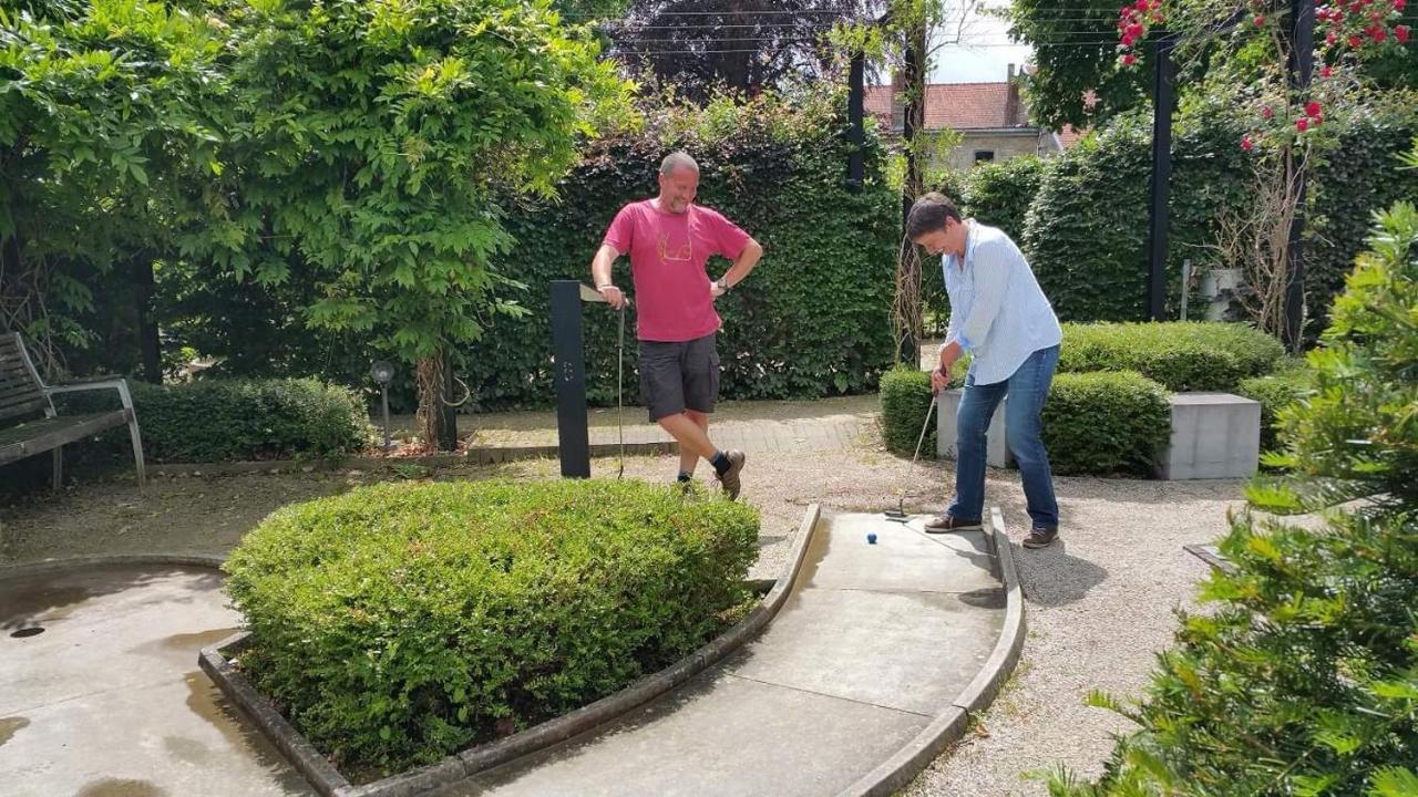 Aux Trois Petits Cochons Διαμέρισμα Hotton Εξωτερικό φωτογραφία